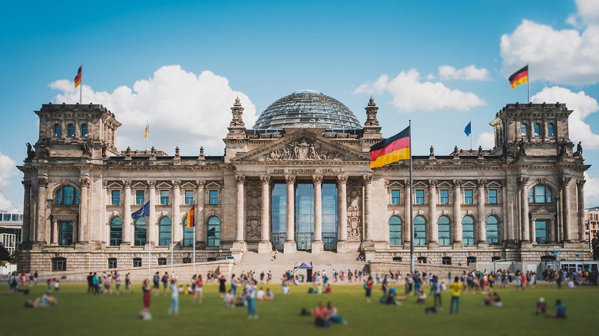 Politik auf Deutsch – Bundestag und Grundgesetz